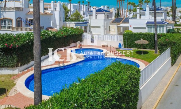 Revente - Maison mitoyenne -
Orihuela Costa - La Rioja