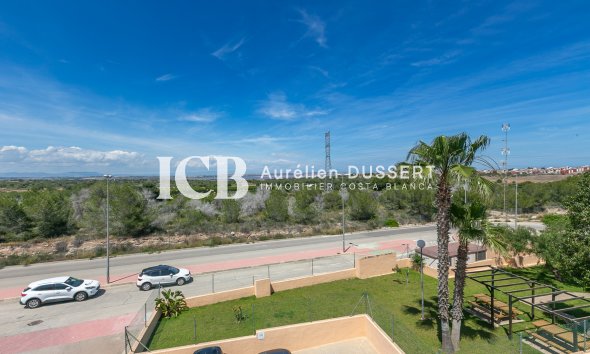 Revente - Villa -
Orihuela Costa - Villamartín