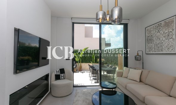 Revente - Villa -
Orihuela Costa - Villamartín