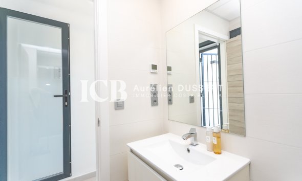 Revente - Villa -
Orihuela Costa - Villamartín