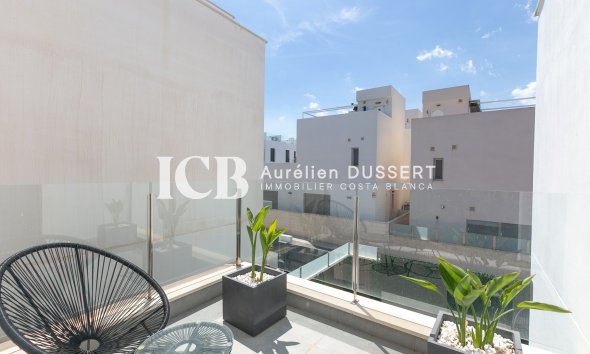 Revente - Villa -
Orihuela Costa - Villamartín