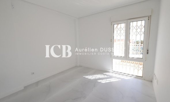Revente - Appartement -
Orihuela Costa - Cabo Roig