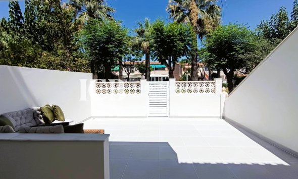 Revente - Appartement -
Orihuela Costa - La Regia