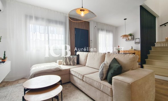 Resale - Townhouse -
San Miguel de Salinas