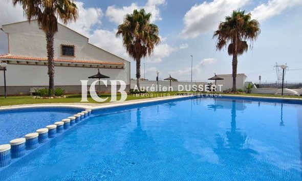 Resale - Townhouse -
San Miguel de Salinas