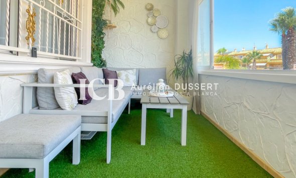Revente - Maison mitoyenne -
Punta Prima - Torrevieja