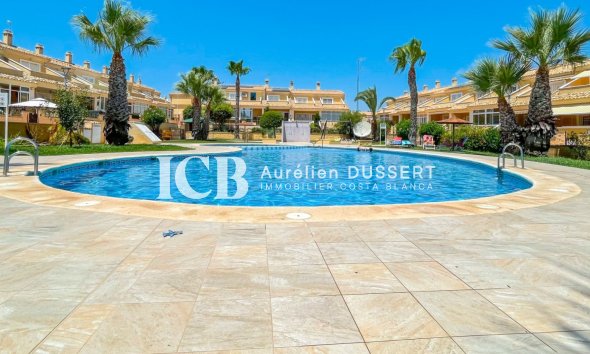 Revente - Maison mitoyenne -
Punta Prima - Torrevieja