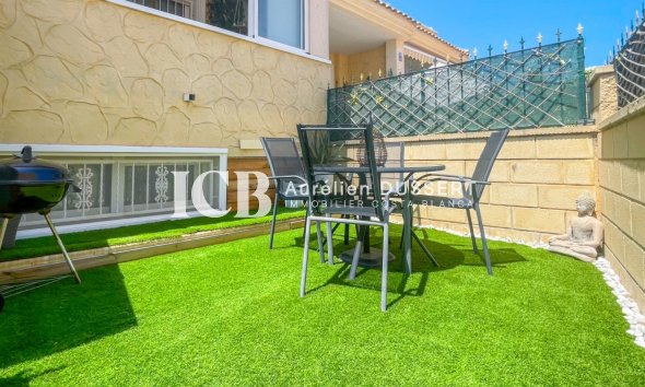 Revente - Maison mitoyenne -
Punta Prima - Torrevieja