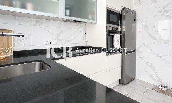 Revente - Maison mitoyenne -
Punta Prima - Torrevieja
