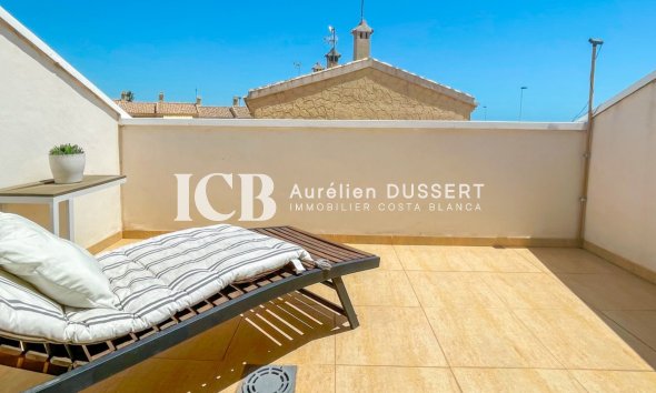 Revente - Maison mitoyenne -
Punta Prima - Torrevieja