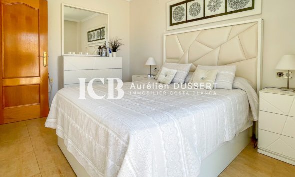 Revente - Maison mitoyenne -
Punta Prima - Torrevieja