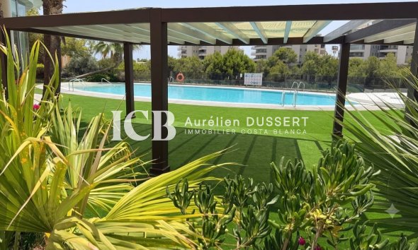 Revente - Appartement -
Orihuela Costa - Los Dolses