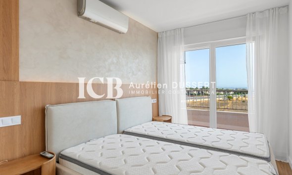 Revente - Appartement -
Punta Prima - Torrevieja