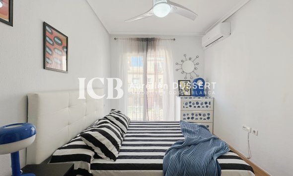 Revente - Maison mitoyenne -
Orihuela Costa - La Zenia