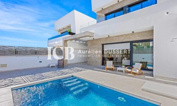 Revente - Villa -
San Miguel de Salinas - El Galan