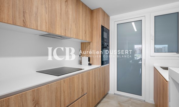 Revente - Appartement -
Punta Prima - Torrevieja