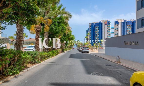 Revente - Appartement -
Punta Prima - Torrevieja