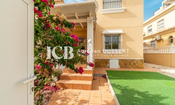 Revente - Appartement -
Orihuela Costa - Los Dolses