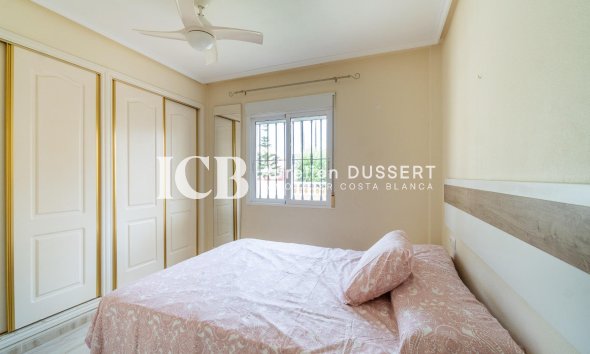 Revente - Appartement -
Orihuela Costa - Los Dolses