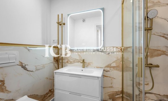 Revente - Appartement -
Punta Prima - Torrevieja
