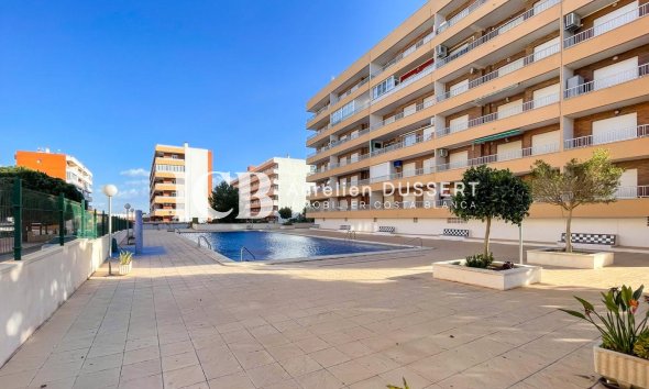 Revente - Appartement -
Punta Prima - Torrevieja