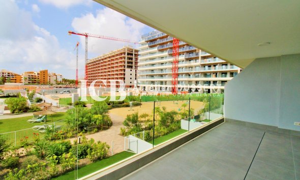 Revente - Appartement -
Punta Prima - Torrevieja