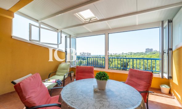 Resale - Apartment / flat -
Orihuela Costa - Campoamor