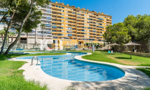Resale - Apartment / flat -
Orihuela Costa - Campoamor