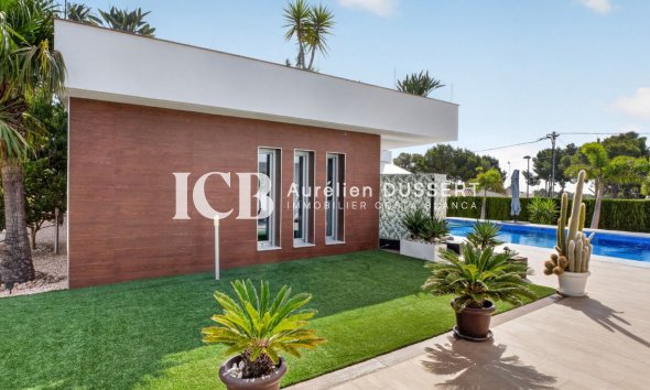 Revente - Villa -
Pinar de Campoverde