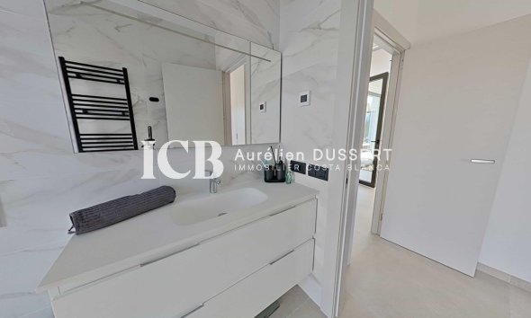 Reventa - Villa -
Las Colinas Golf