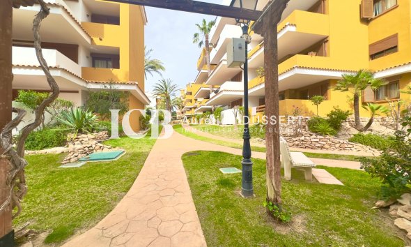 Revente - Appartement -
Punta Prima - Torrevieja
