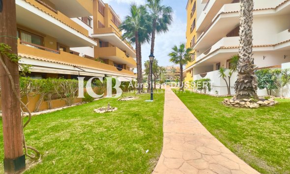 Revente - Appartement -
Punta Prima - Torrevieja