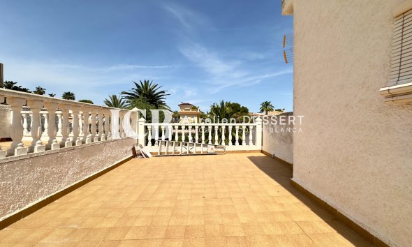 Revente - Maison individuelle -
Orihuela Costa - La Zenia