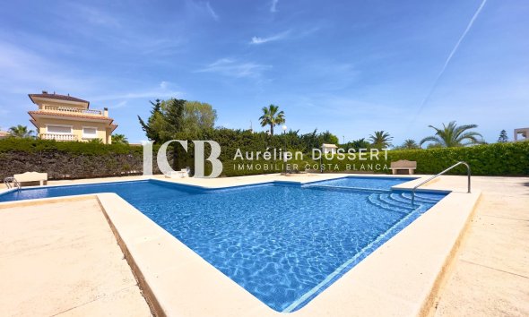 Revente - Maison individuelle -
Orihuela Costa - La Zenia