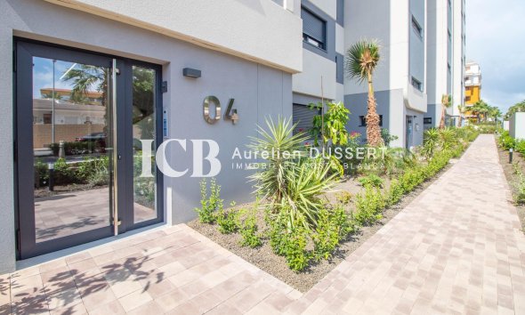 Revente - Appartement -
Punta Prima - Torrevieja