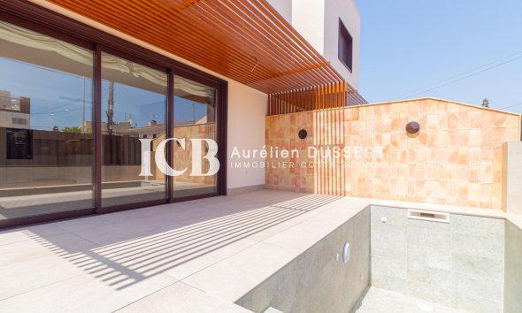 Revente - Maison mitoyenne -
Santiago de la ribera