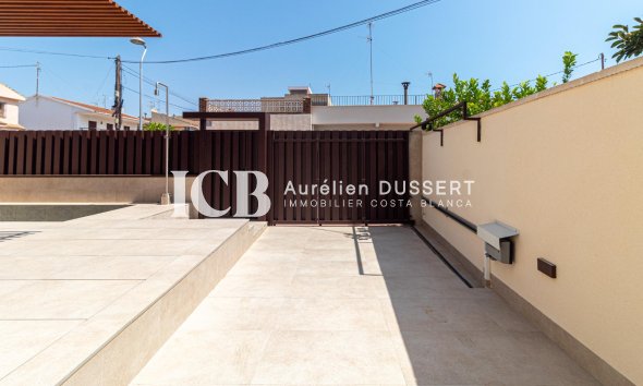 Revente - Maison mitoyenne -
Santiago de la ribera