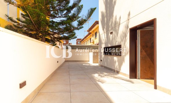 Revente - Maison mitoyenne -
Santiago de la ribera