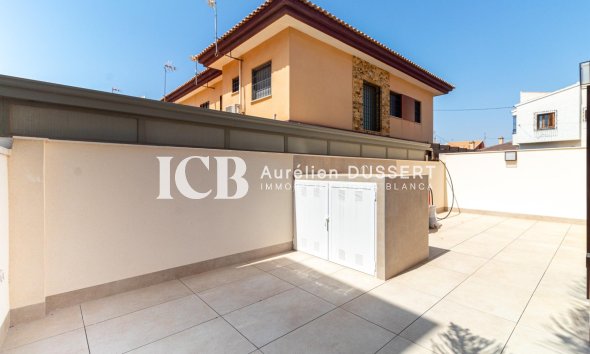 Revente - Maison mitoyenne -
Santiago de la ribera