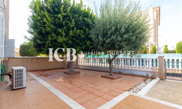 Revente - Appartement -
Punta Prima - Torrevieja