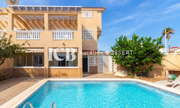 Revente - Appartement -
Punta Prima - Torrevieja