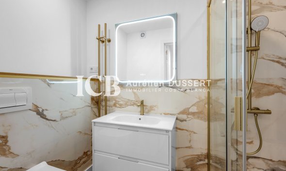 Revente - Appartement -
Punta Prima - Torrevieja