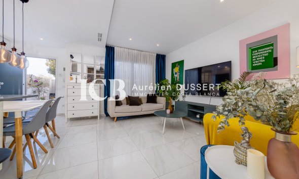 Resale - Townhouse -
Orihuela Costa - Villamartín