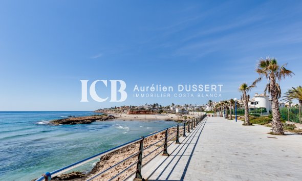 Resale - Townhouse -
Orihuela Costa - Villamartín