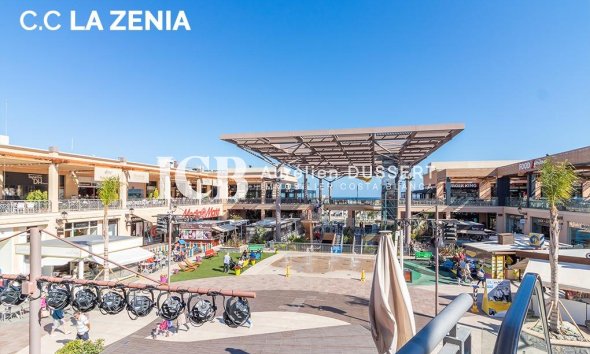 Revente - Appartement -
Orihuela Costa - Campoamor