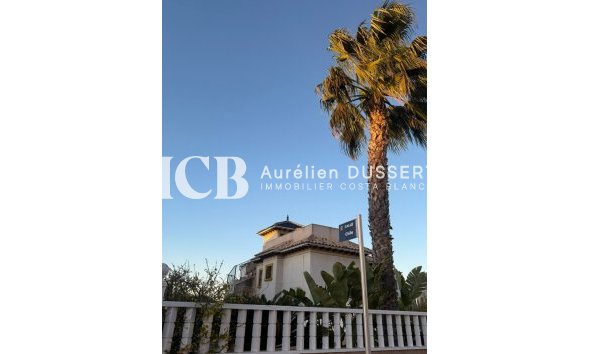 Revente - Villa -
Orihuela Costa - Villamartín
