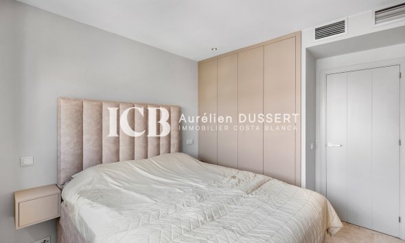 Revente - Appartement -
Torrevieja - Punta prima