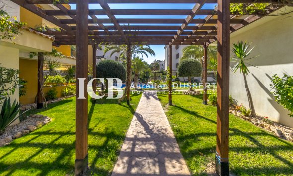 Revente - Appartement -
Torrevieja - Punta prima