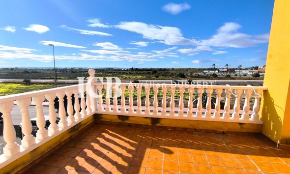 Revente - Maison mitoyenne -
Ciudad Quesada