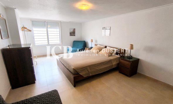 Revente - Maison mitoyenne -
Algorfa